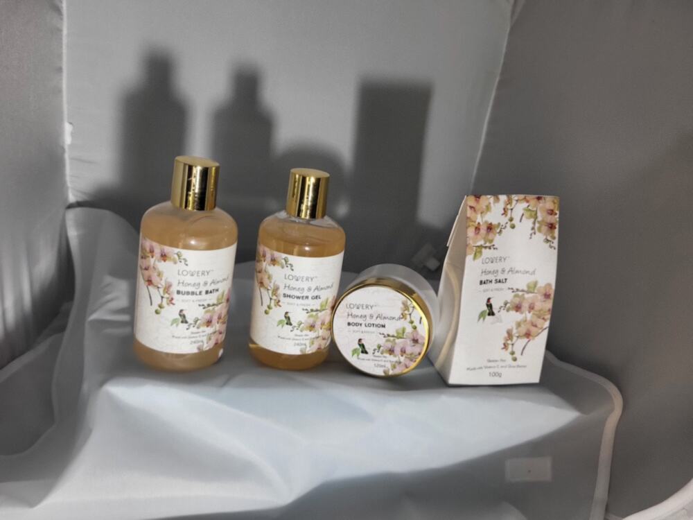 Lovery bath and body bundle SHIPS FREE!